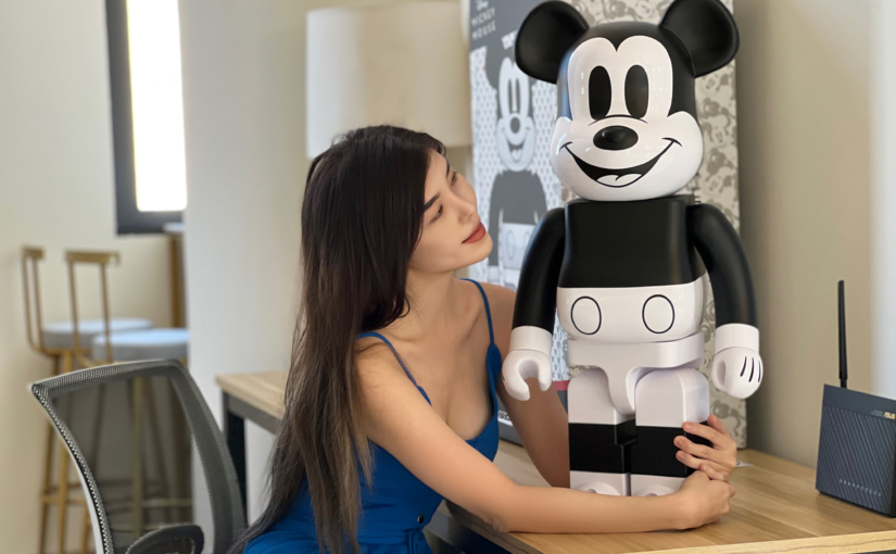 Win a 1000% Bearbrick Mickey Mouse (Black & White) with Tokyo Bust Express this December!